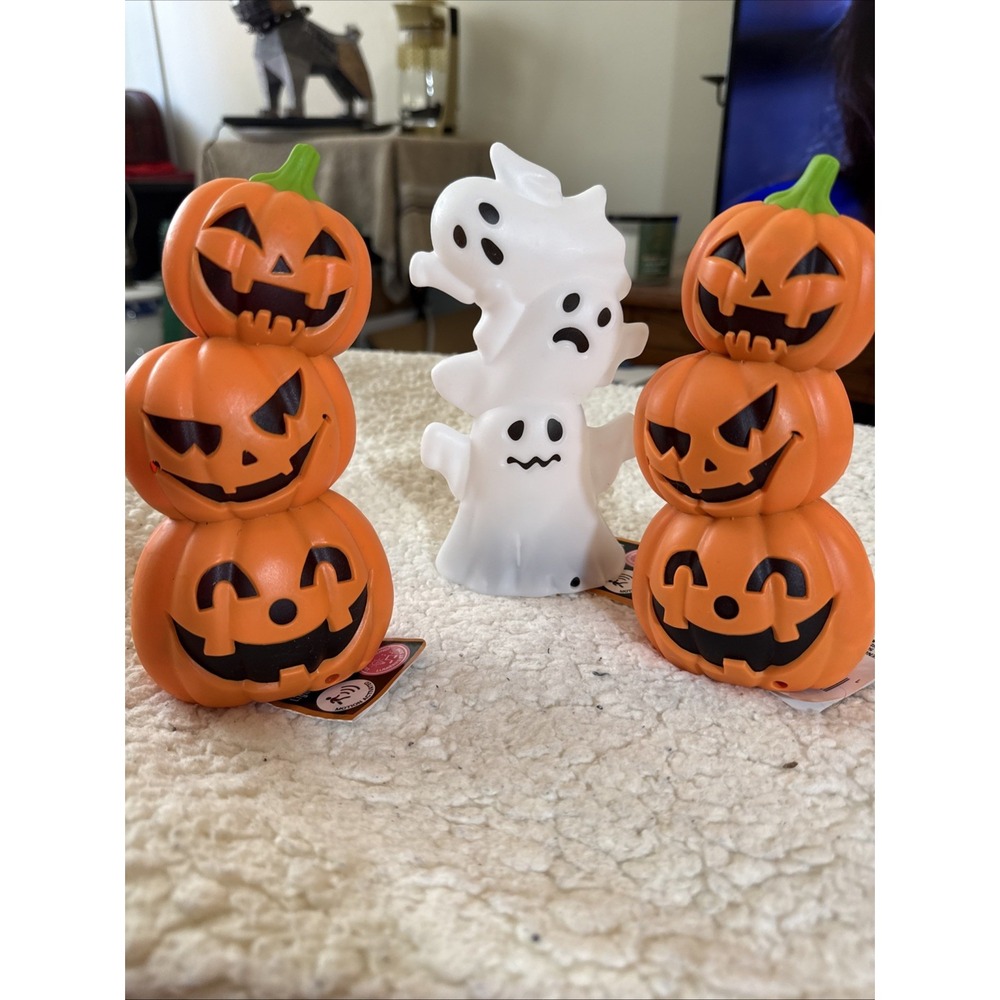 Blow Mold Light Up & Sound Jack-o'-lantern 2 Pumpkin 1 Ghost Stack Tabletop 7"